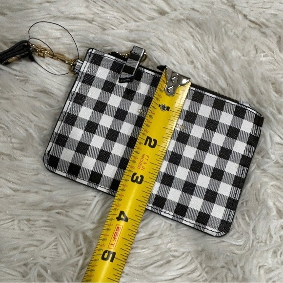 Nanette Lepore buffalo plaid small wristlet card case Vegan Leather NWOT - Picture 3 of 10